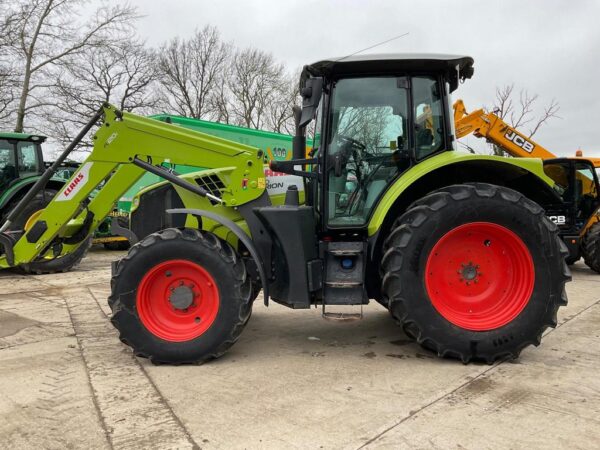 Claas ARION 610