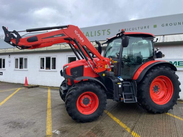 Kubota M6132